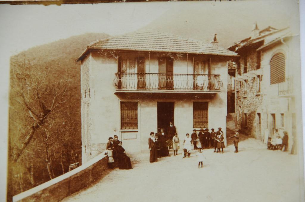 Locanda Del Pittore Arcumeggia Exterior photo