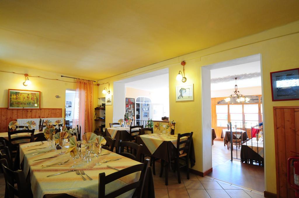 Locanda Del Pittore Arcumeggia Exterior photo