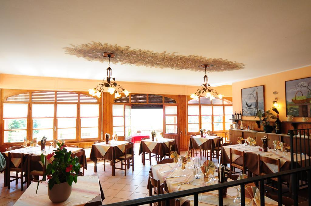 Locanda Del Pittore Arcumeggia Exterior photo