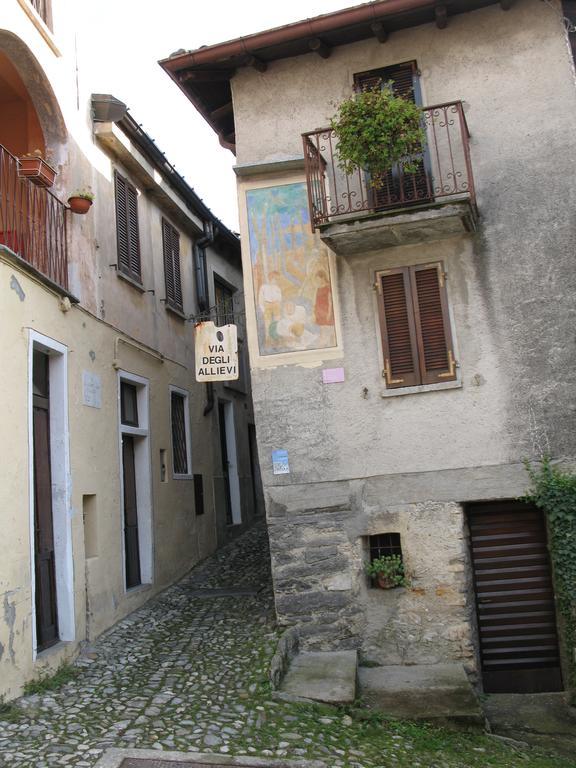 Locanda Del Pittore Arcumeggia Exterior photo