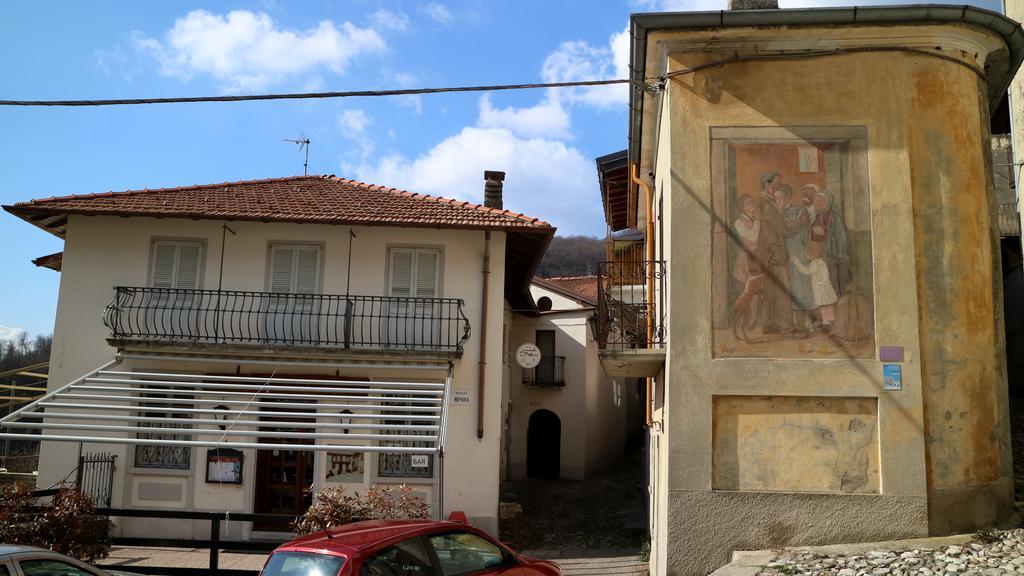 Locanda Del Pittore Arcumeggia Exterior photo