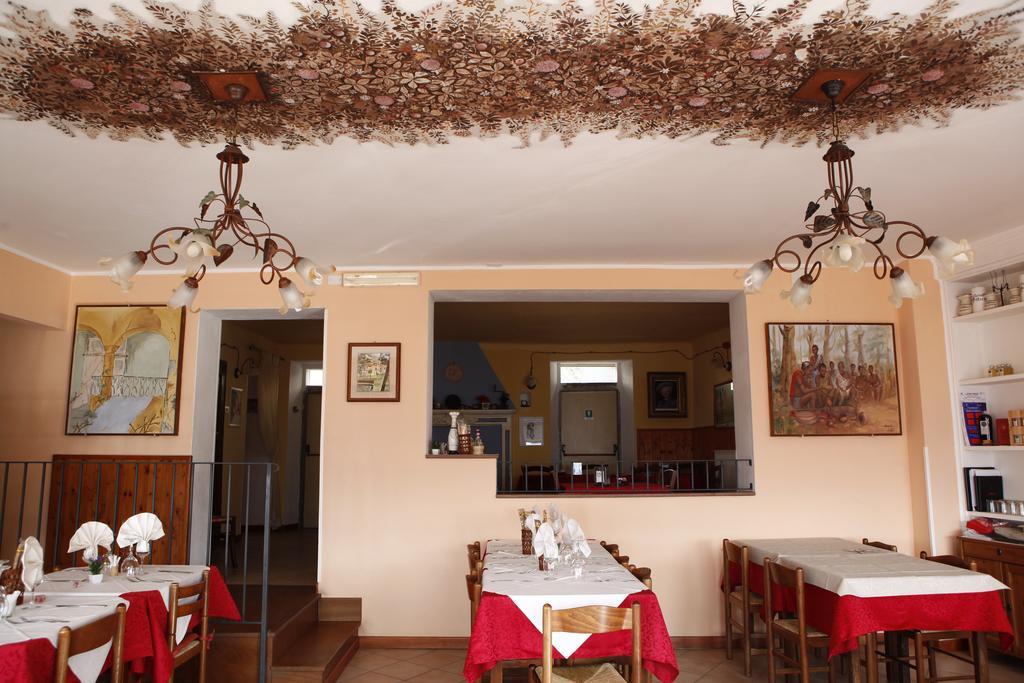 Locanda Del Pittore Arcumeggia Exterior photo